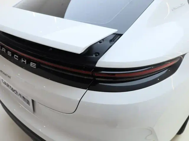 Porsche Panamera — Фото автомобиля 29