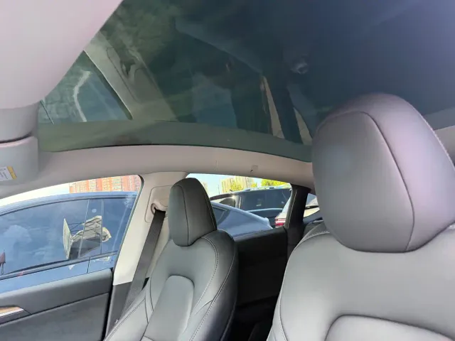 Tesla Model Y — Фото автомобиля 7