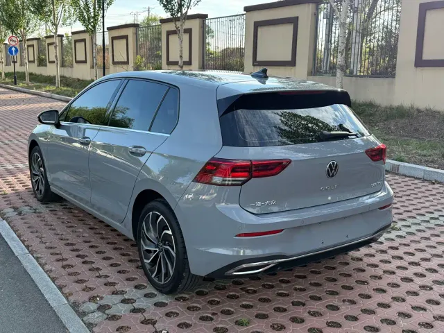 Volkswagen Golf — Фото автомобиля 6