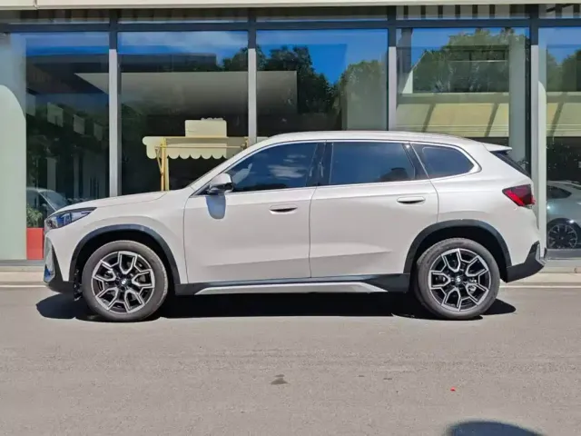 BMW X1 — Фото автомобиля 4