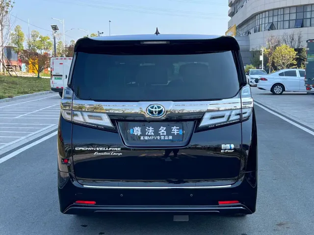 Toyota Vellfire — Фото автомобиля 5