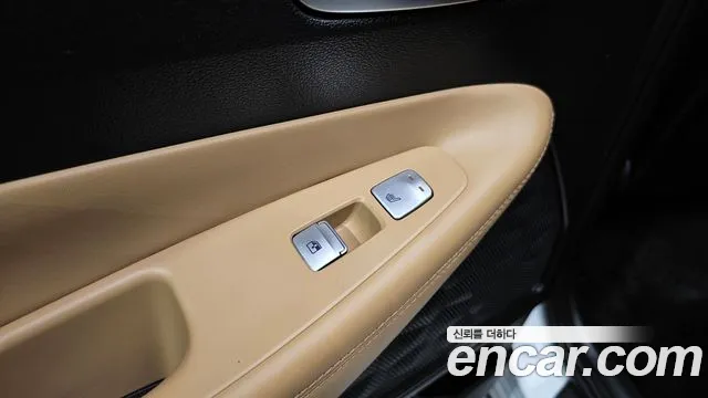 Hyundai Santafe Новый Santa Fe Бензин 2.5T 2WD — Фото автомобиля 19