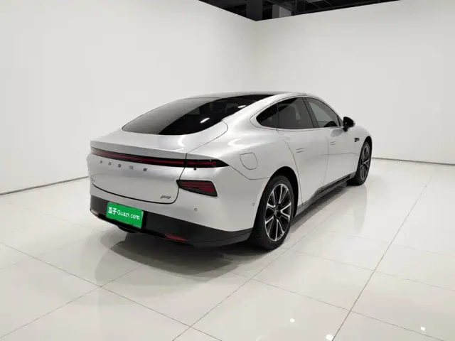 Xpeng P7 — Фото автомобиля 4
