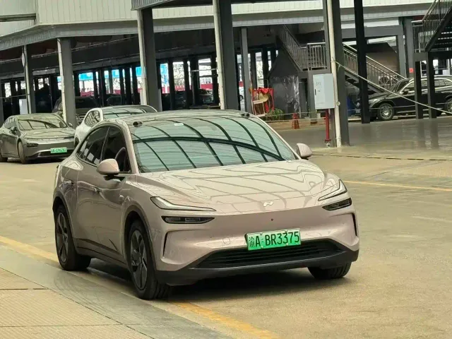 Onvo L60 — Фото автомобиля 3