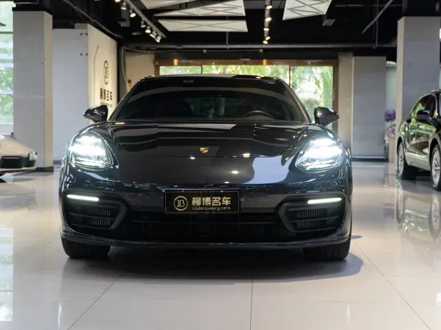 Porsche Panamera — Фото автомобиля 3