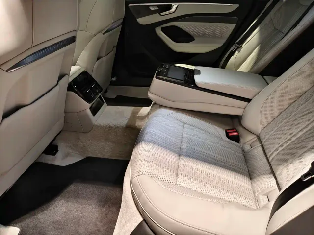 Audi A6L — Фото автомобиля 9