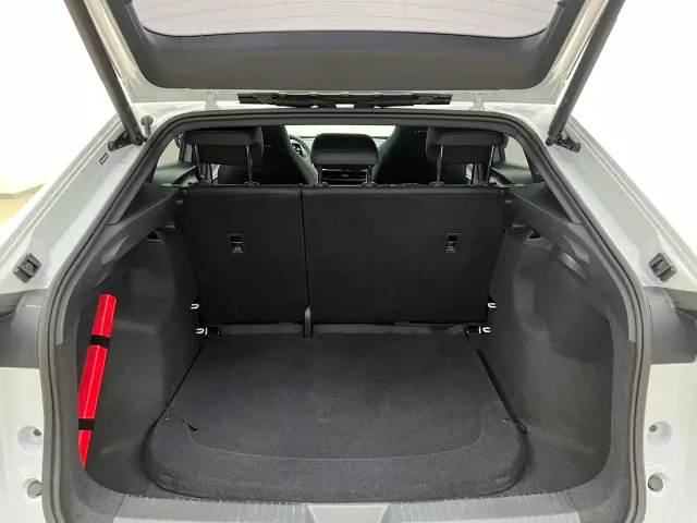 Volkswagen ID. Unyx 06 — Фото автомобиля 14