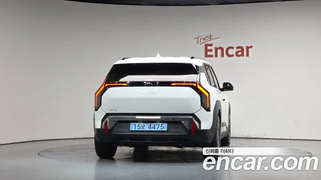 Kia EV3 — Фото автомобиля 4
