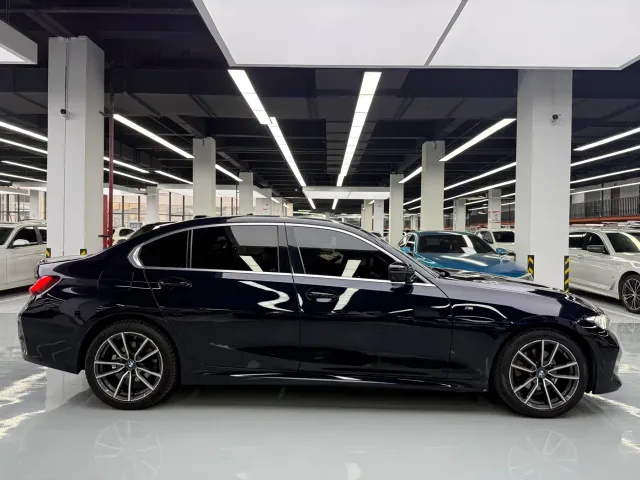 BMW 3 Series — Фото автомобиля 4