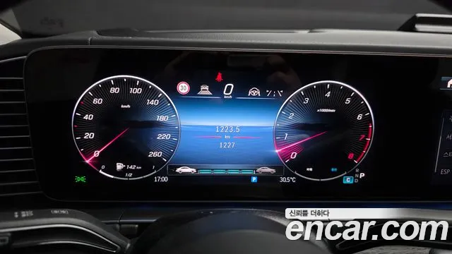 Mercedes-Benz GLE-Class — Фото автомобиля 6