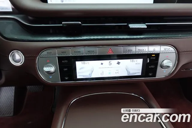 Genesis G90 Бензин 3.5 турбо AWD — Фото автомобиля 11
