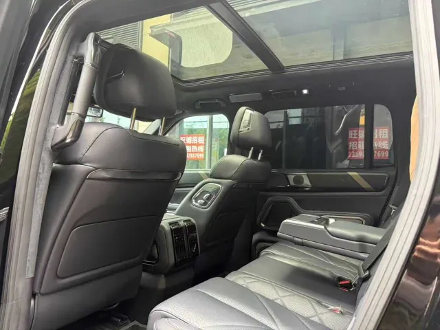 BYD FangChengBao Leopard 8 — Фото автомобиля 3