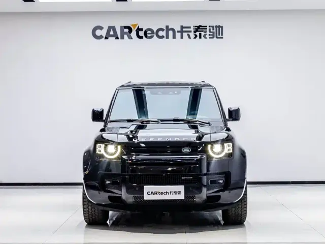 Land Rover Defender — Фото автомобиля 2