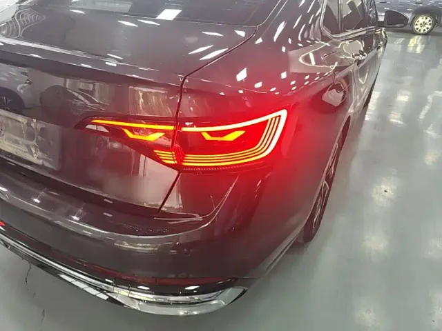 Volkswagen Sagitar — Фото автомобиля 7