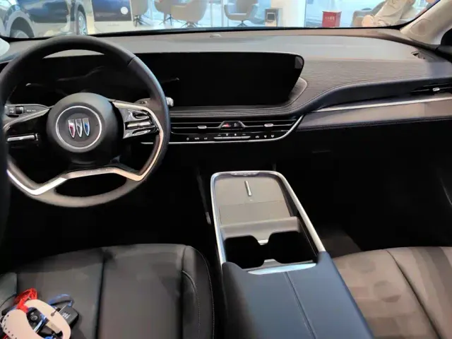 Buick LaCrosse — Фото автомобиля 12