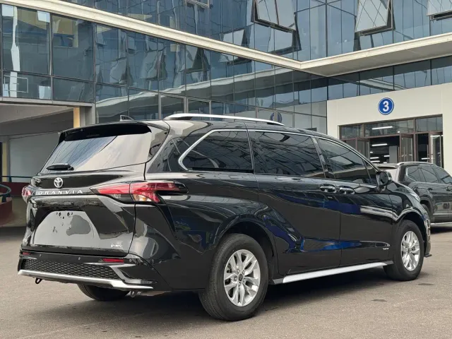 Toyota Granvia — Фото автомобиля 5