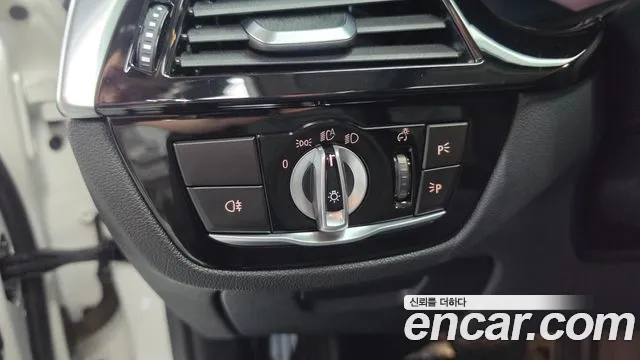 BMW 5 Series G30 — Фото автомобиля 30