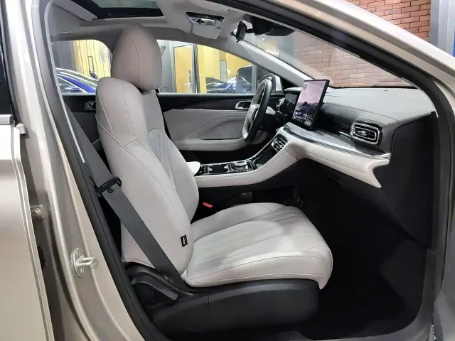 Geely Galaxy Stellar 6 — Фото автомобиля 10