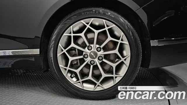 Genesis G80 Бензин 2.5 турбо AWD — Фото автомобиля 18