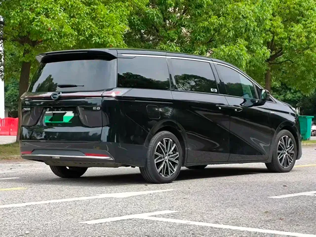 GAC Trumpchi E8 — Фото автомобиля 10