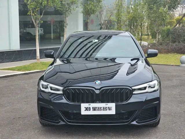 BMW 5 Series — Фото автомобиля 2