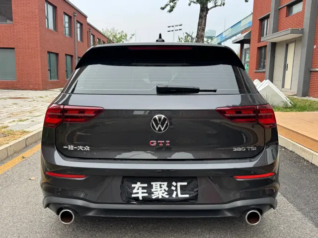 Volkswagen Golf GTI — Фото автомобиля 11