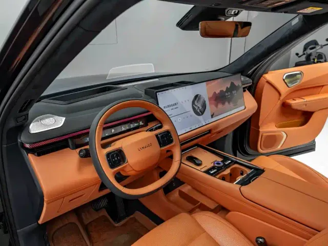 Lynk & Co 900 — Фото автомобиля 18