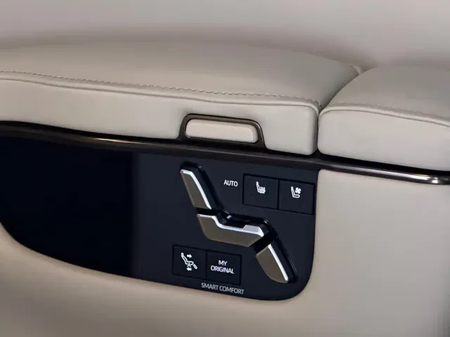 Toyota Vellfire — Фото автомобиля 20