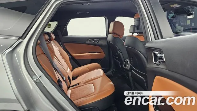 Kia Sportage Sportage 5-е поколение Бензин 1.6 Turbo 4WD — Фото автомобиля 12
