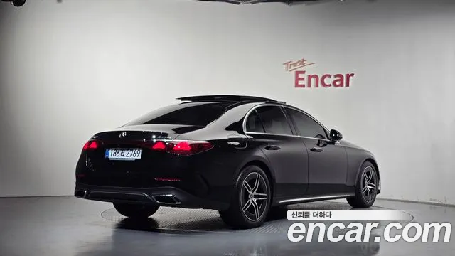 Mercedes-Benz E-Class W214 — Фото автомобиля 2