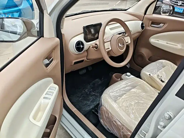 Wuling Hongguang Mini EV — Фото автомобиля 15