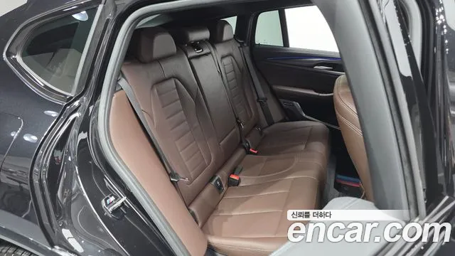 BMW X4 xDrive20i M Sport — Фото автомобиля 10