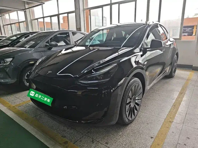 Фотография автомобиля — Tesla Model Y