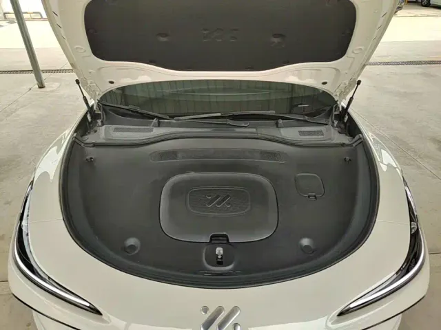 IM Motors IM L6 2024 Max Standard Edition — Фото автомобиля 19