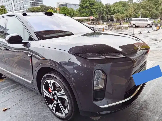 Nio ES8 — Фото автомобиля 3