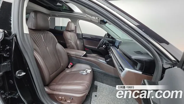 Hyundai Grandeur GN7 — Фото автомобиля 16
