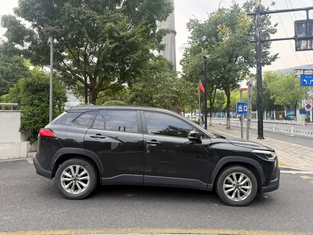 Toyota Corolla Cross — Фото автомобиля 18