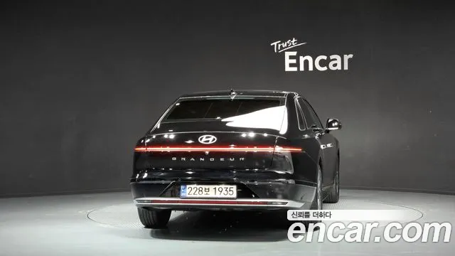 Hyundai Grandeur GN7 — Фото автомобиля 4