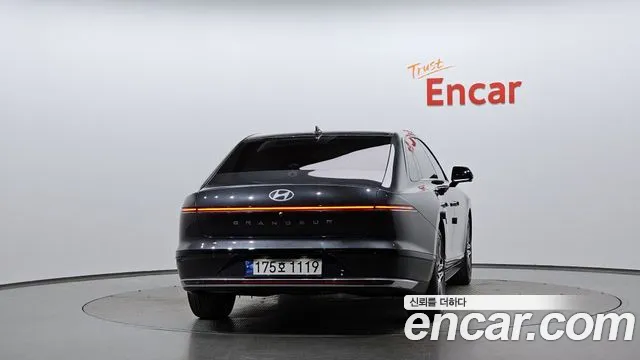 Hyundai Grandeur GN7 — Фото автомобиля 4