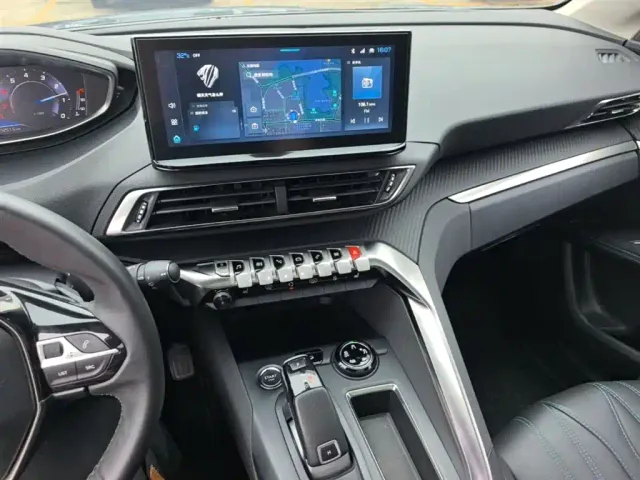 Peugeot 5008 — Фото автомобиля 9