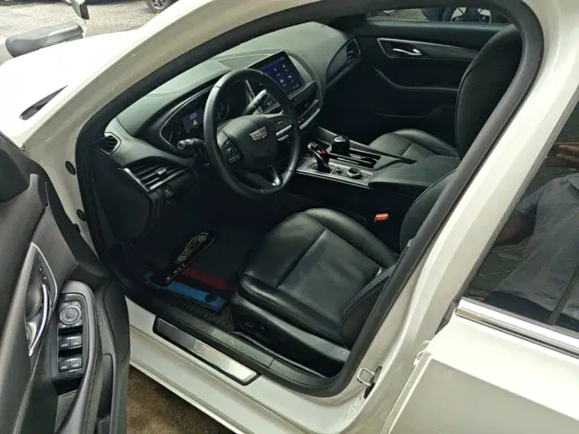 Cadillac CT5 — Фото автомобиля 14