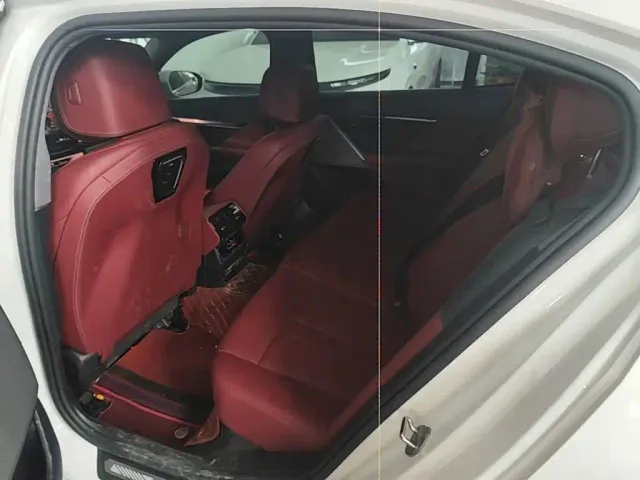 BMW 5 Series — Фото автомобиля 16