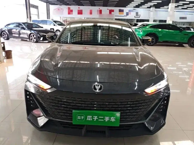 Changan UNI-V — Фото автомобиля 2