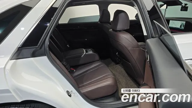 Hyundai Grandeur GN7 — Фото автомобиля 17