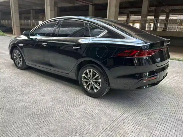 BYD Qin PLUS — Фото автомобиля 5