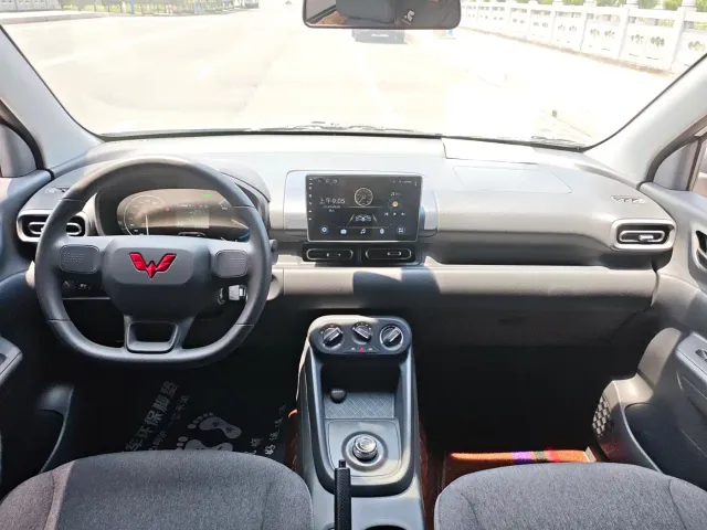 Wuling Hongguang — Фото автомобиля 15