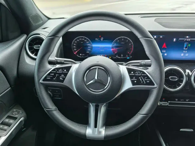 Mercedes-Benz GLB-Class — Фото автомобиля 7