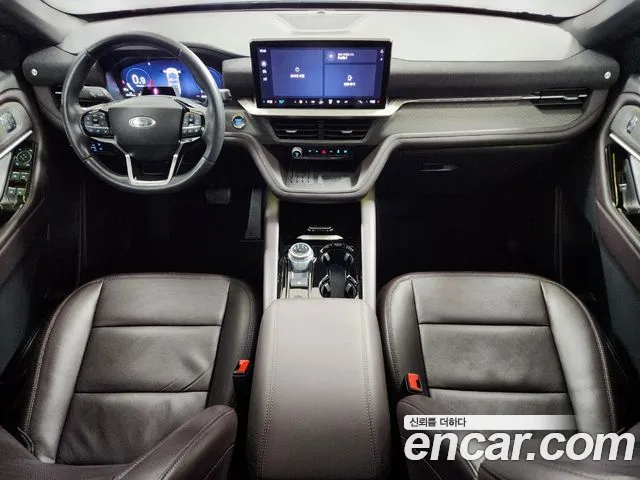 Ford Explorer — Фото автомобиля 7