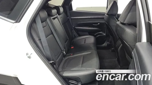 Hyundai Tucson Tucson (NX4) Бензин 1.6 турбо 2WD — Фото автомобиля 12