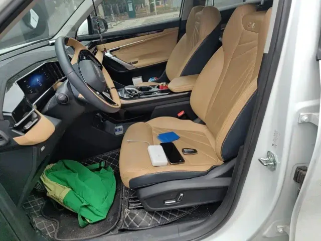 Geely Boyue L — Фото автомобиля 11